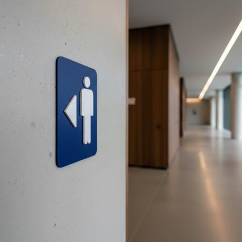 WC Schild Herren | Links